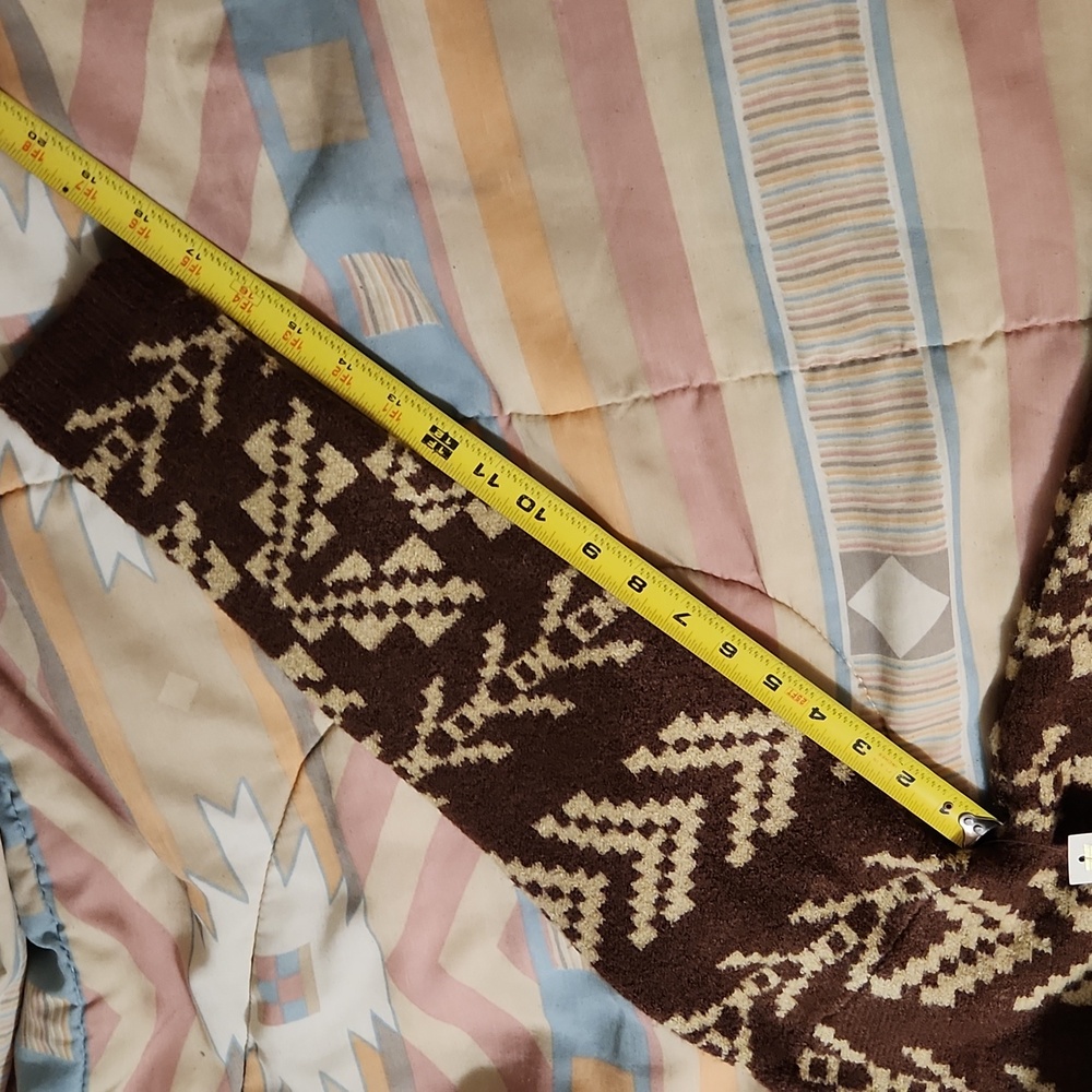 Sweater - Picture 6 of 6